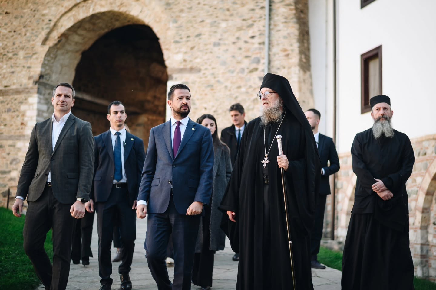 FOTO: Jakov Milatović u Visokim Dečanima (FB)