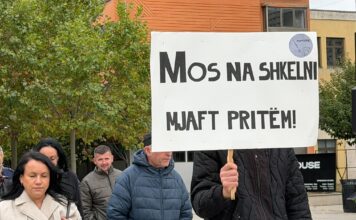 „Ne gazite nas“, tehnički radnici privatnog sektora protestuju zbog plata