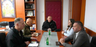 Vikof i Vergori na severu: Zajednička patrola KFOR-a i KP duž administrativne linije, sastanak sa Perovićem