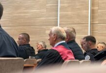 Suđenje za ratne zločine u selima kod Gnjilana, svedok: „Paravojnici su mi mojom krvlju iscrtali srpske simbole po telu“ FOTO: Zakletva za pravdu/Suđenje Srbima iz Gnjilana