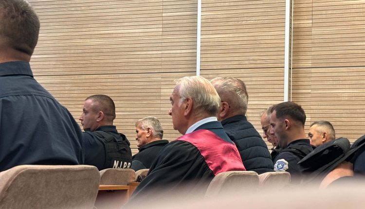 Suđenje za ratne zločine u selima kod Gnjilana, svedok: "Paravojnici su mi mojom krvlju iscrtali srpske simbole po telu"