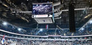 Povećavaćemo plate ljudima na Kosovu i Metohiji i boriti se za teritorijalni integritet Srbije, poručio Vučić iz Beogradske arene