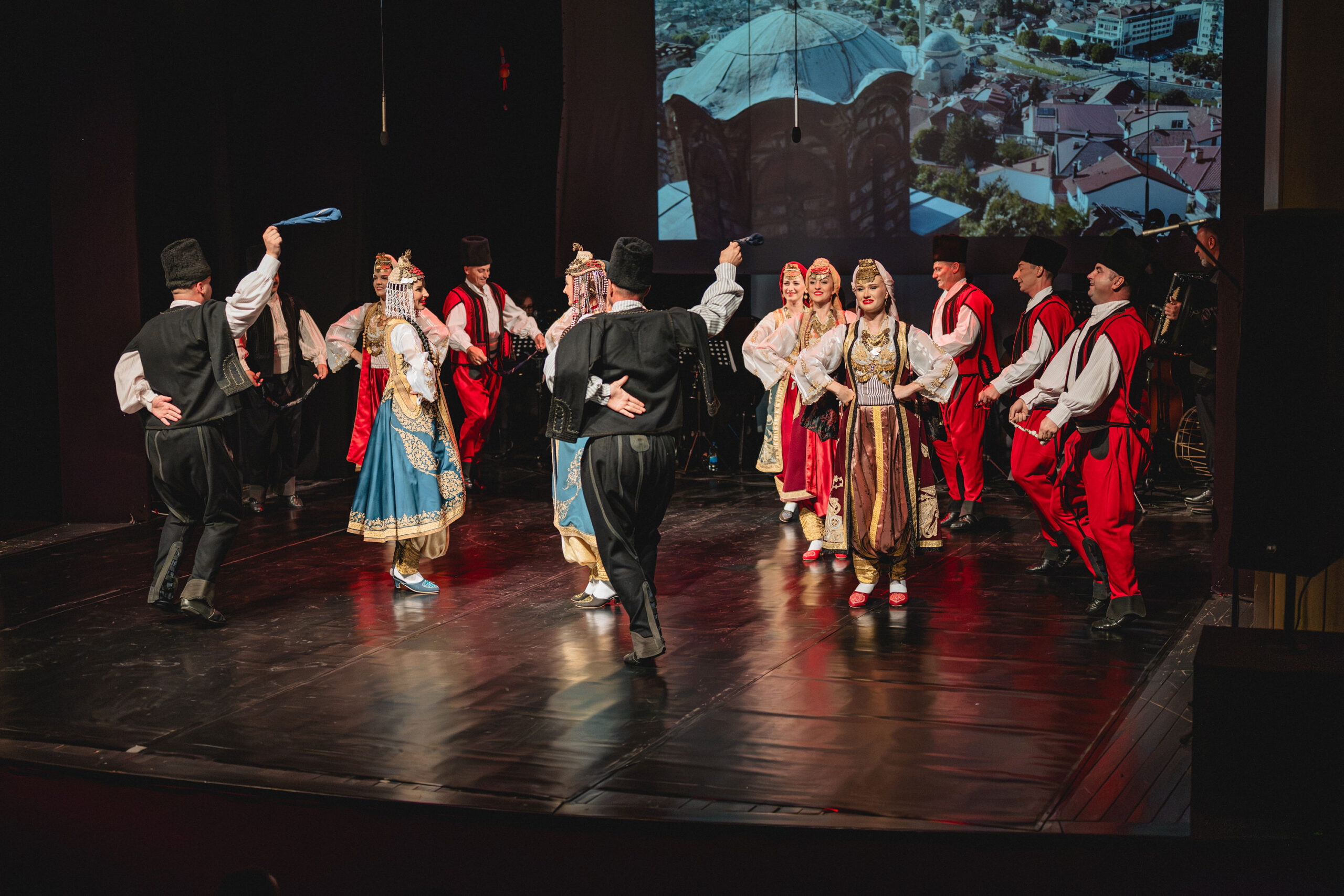 „Venac“ koncertima u Prijedoru i Novom Gradu predstavio tradiciju sa Kosova i iz Metohije