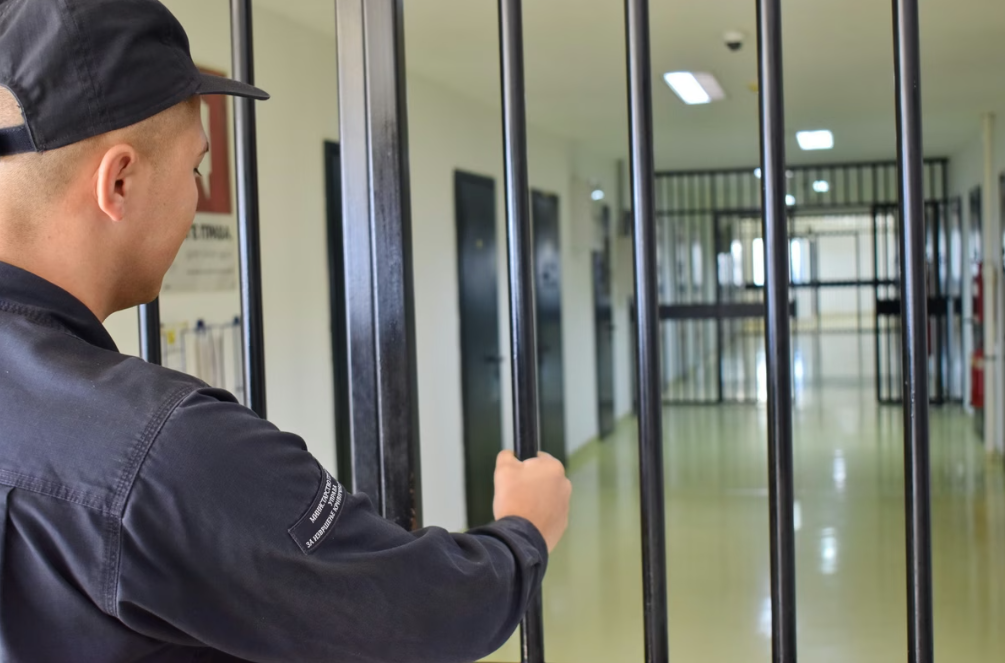 zatvor, policija, rešetke